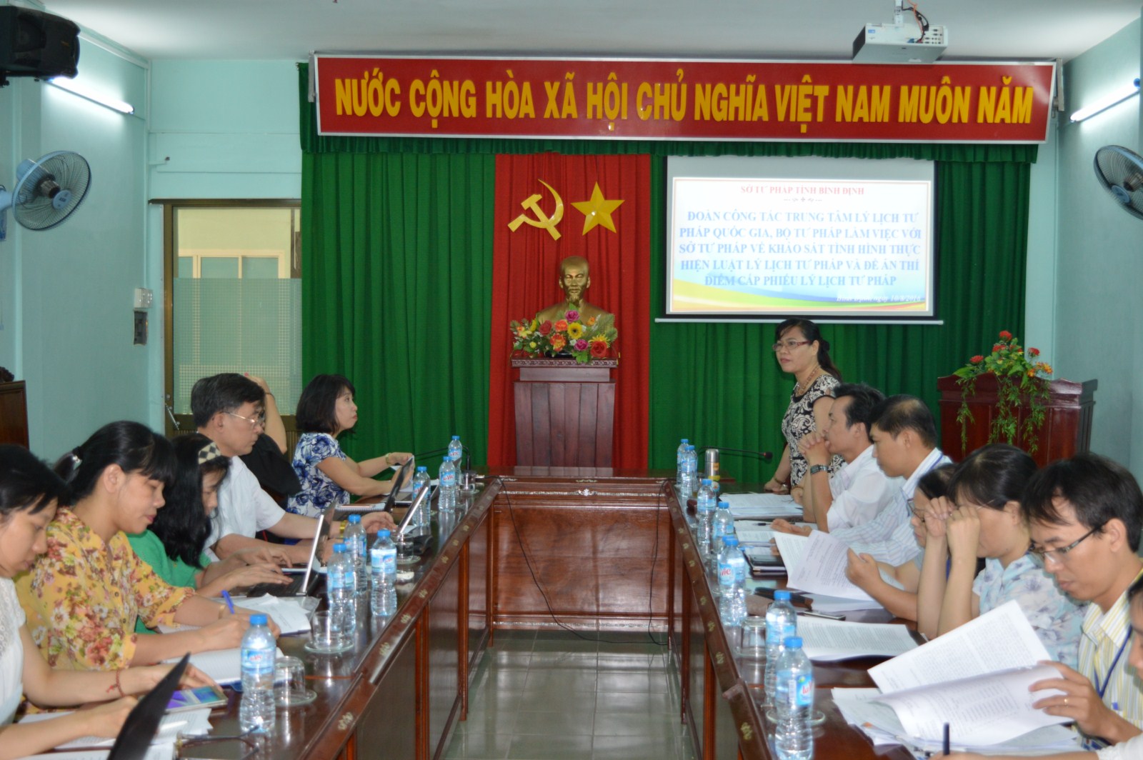 Đ/c Châu Thị Hương Lan - Phó Giám đốc Sở Tư pháp phát biểu